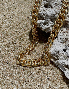 Golden necklace / CHAIN