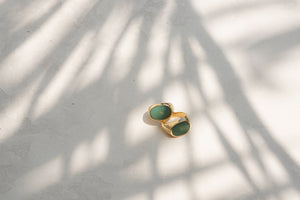 JADE SIGNET RING / Golden ring